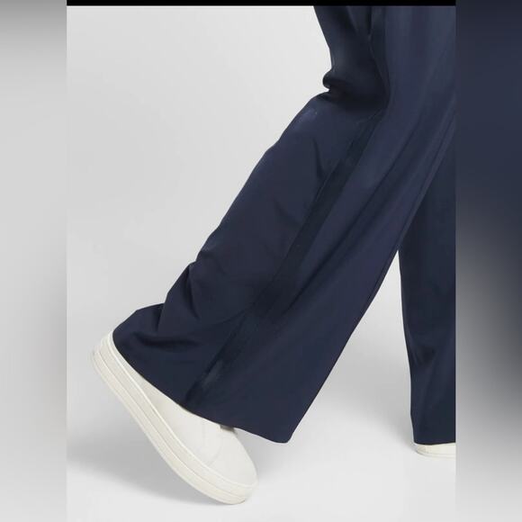 NWT Athleta Nolita Wide Leg Pant Navy Blue Size 26 - Picture 4 of 13